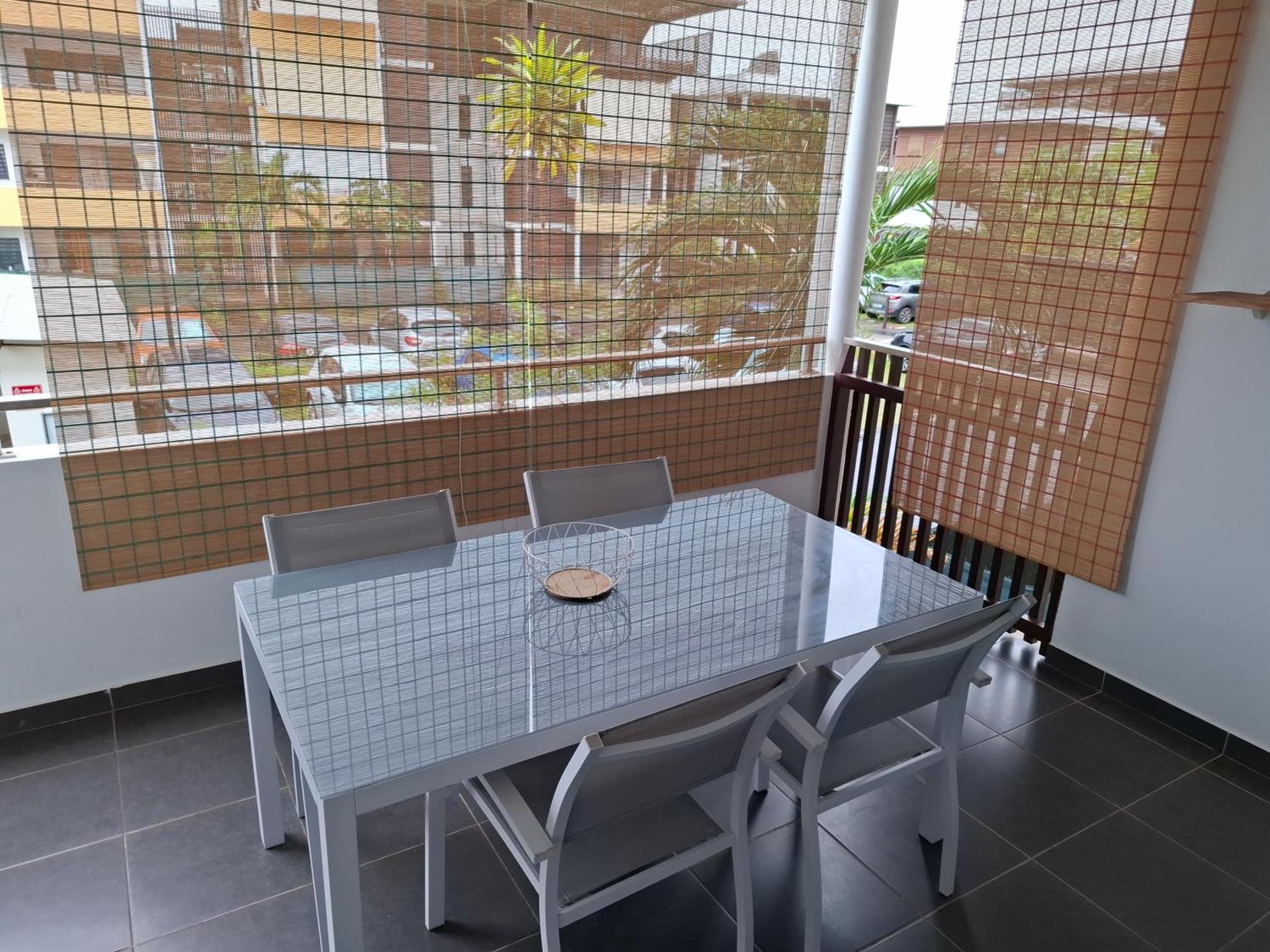 Hibiscus Standing- Appartement Cosy- 2 Chambres Climatisees- Cuisine Equipee- Wifi-Terrasse كايان المظهر الخارجي الصورة