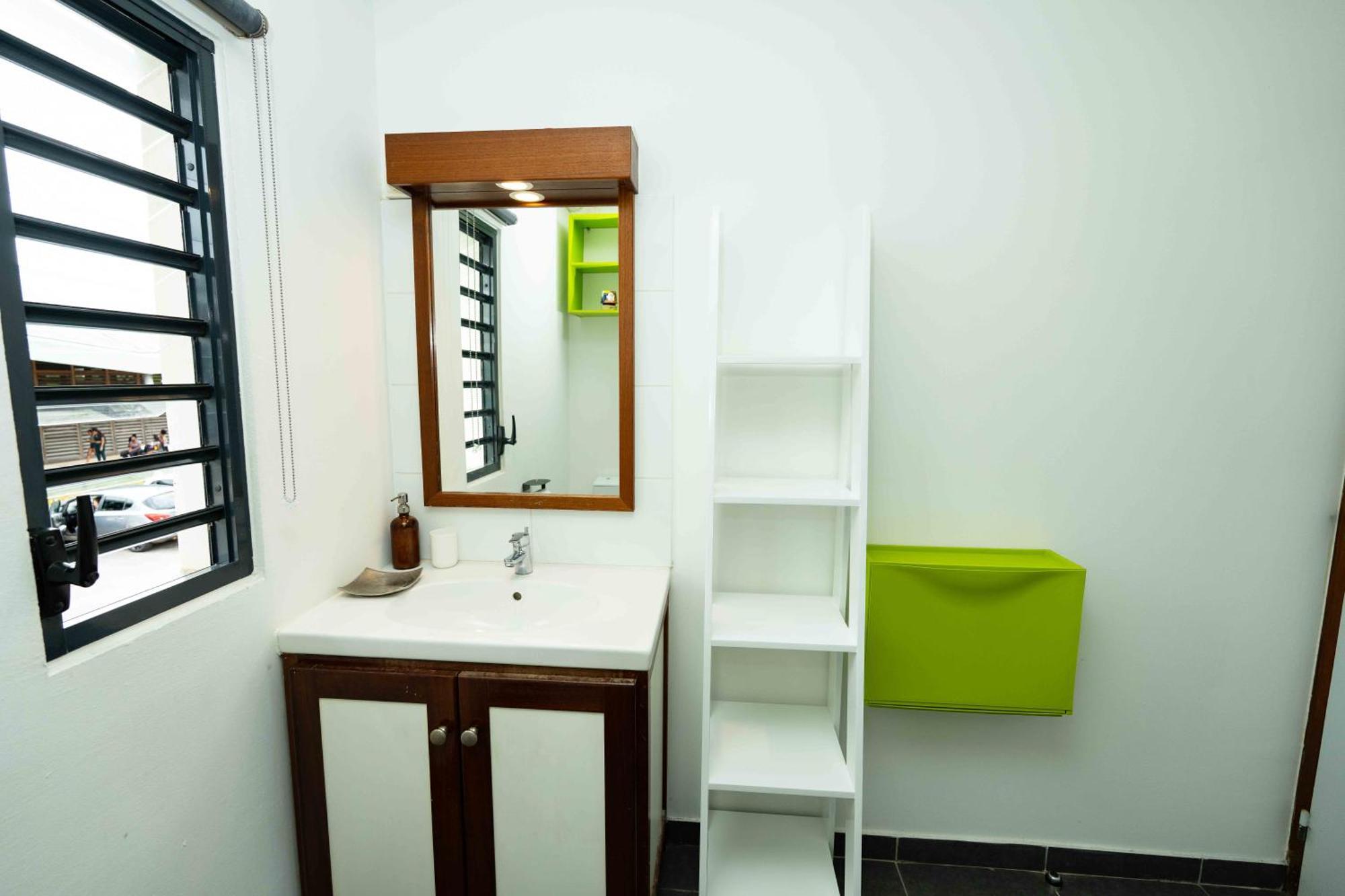 Hibiscus Standing- Appartement Cosy- 2 Chambres Climatisees- Cuisine Equipee- Wifi-Terrasse كايان المظهر الخارجي الصورة